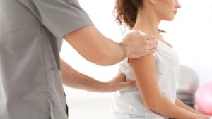 What's The Difference Between an Osteopath and a Chiropractor