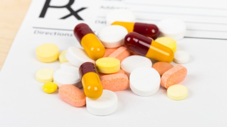 Can Chiropractors Prescribe Medication